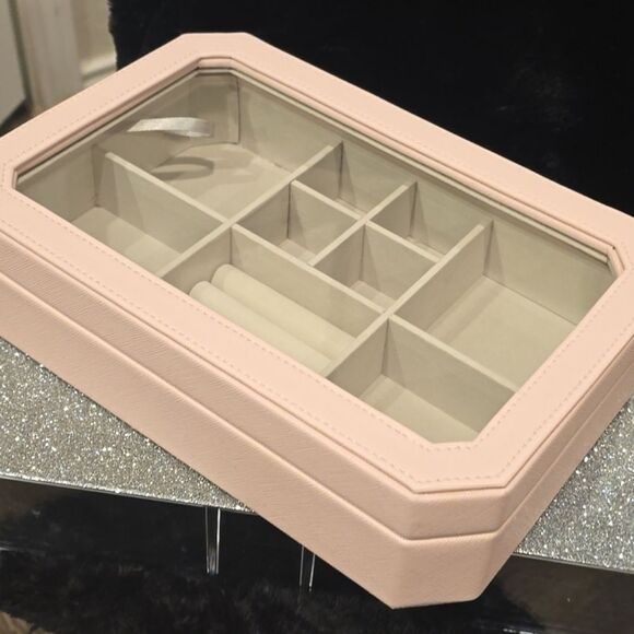 At Home Windowed Sectioned Jewelry Storage - Picture 2 of 10